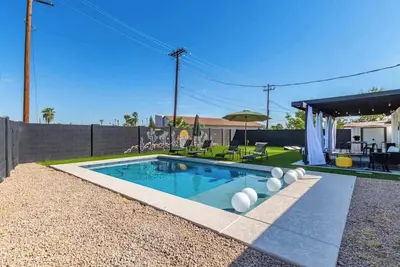 Image de Scottsdale Retreat | Pool, Putt & 2 King Suites