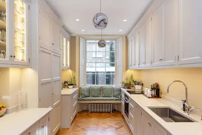 Pembroke Square | Pro-Managed