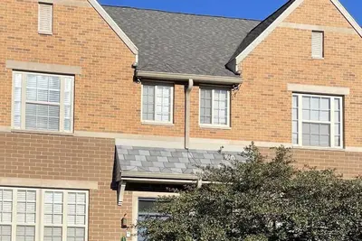 Image de University of Notre Dame townhouse next to campus.