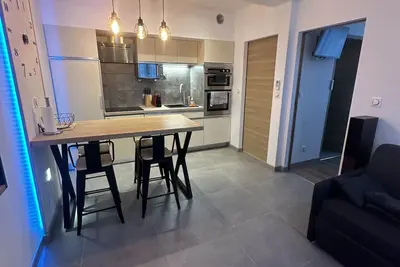 Image de Magnifique T2 Meyzieu neuf charme et elegance