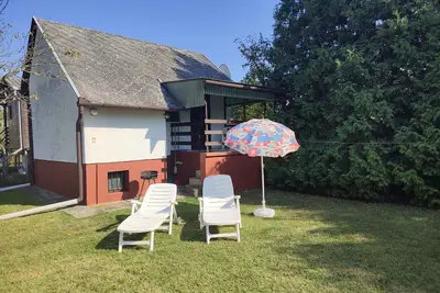 Image de Studio avec salon de jardin près du lac Balaton