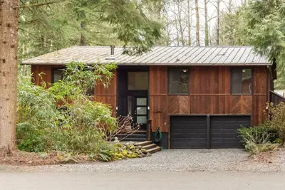 Image de The Zen Den Modern Retreat Hot Tub & River Access