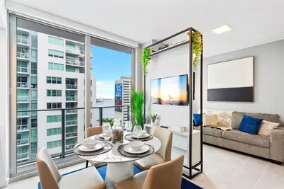 Image de Miami Oasis Studio w Pool Pass, View near Downtown