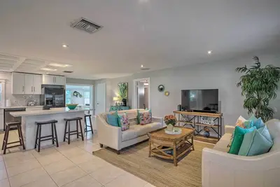 Image de Dog-Friendly Jensen Beach Home < 3 Mi to Ocean!