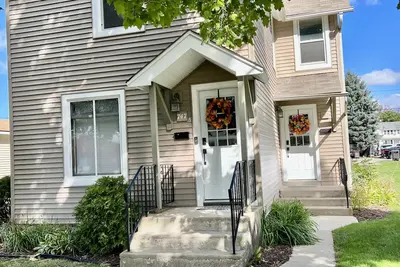 Image de 2 Bedroom Apartment Walking distance to downtown Lake Geneva