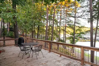 Image de Mobile Home E-3 at Safe Harbor Brady Mountain on Lake Ouachita!