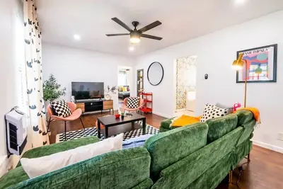 Image de Eclectic Chic 2 Bed Free Parking Fast Wifi!