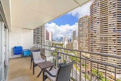 Image de Ilikai 1725 2 Bed Room Mountain / City / Ocean Views | Corner Unit - Wraparound Lanai