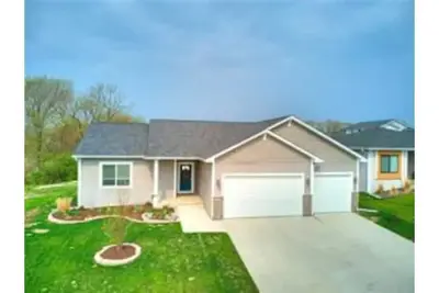 Image de Modern Gorgeous 6 Br 3 Bath Ranch Home West Side Or 2nd Home Option Near Stadium