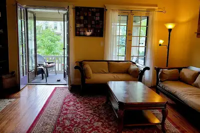 Image de Huge 3 Br 1 Br Home Prime Elmwood Village Pets Ok