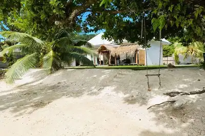 Image de *Plage privée, bungalow climatisé au bord de l'eau