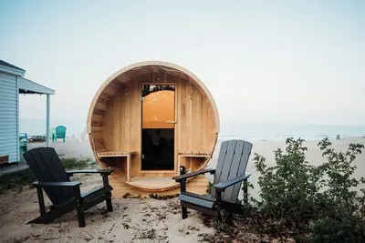 Image de 4 Beachfront Cottages - New Bathrooms/Roofs!
