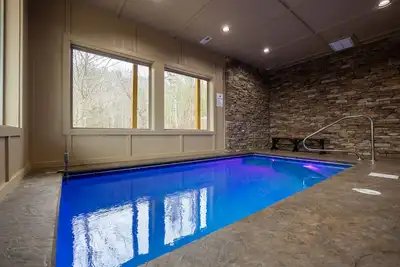 Image de Lagniappe Lookout Private Indoor Heated Pool, Mountain View, fire pit, hot tub