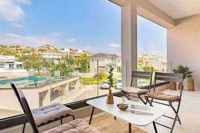 Image de Sanders River Plaza - Appartement chic de 2 chambres