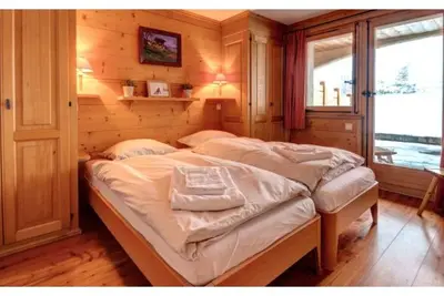Image de 230m2 chalet with 270 degree views