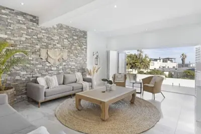 Image de Cape Town Beach Home with Panoramic Ocean and Table Mountain Views. 11pax