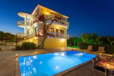 Image de Villa 'Odysseus - Zante View' avec vue sur la mer, piscine privée et Wi-Fi.