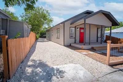 Image de Delightfully Renovated 4 Br/2 Ba Near Dt Riverwalk