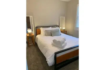 Image de ★Woodward Ave Bnb★Cozy spot close to downtown Ro★