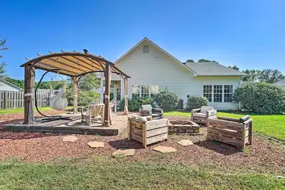 Image de Cozy Wilmington Bungalow ~ 6 Mi to Beaches!