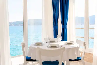 Image de Luxury apartment right by the sea with premium breakfast