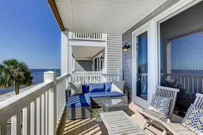 Carrabelle Condo: Beach & Fishing Pier Access