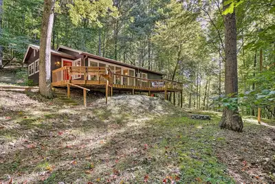 Secluded Franklin Cabin w/ Furnished Deck!