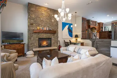 Image de Winter Park Ski In \/ Out Gem with Private Hot Tub