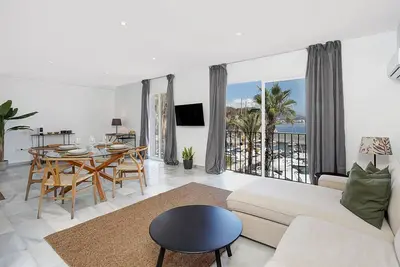 2 Bedroom Apartment in AlmuÃ±Ã©car