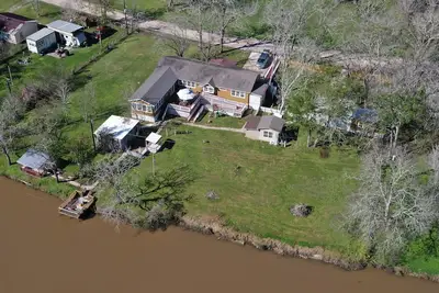 Image de Fish Camp - Backyard Caney Creek Fishing - 7. 5 Miles from the Gulf