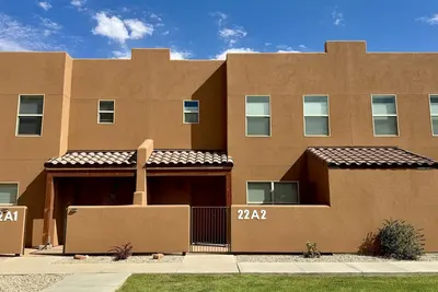 Image de Red Rock Views! I  Pet-Friendly I Pool & Hot Tub I Trailer Parking