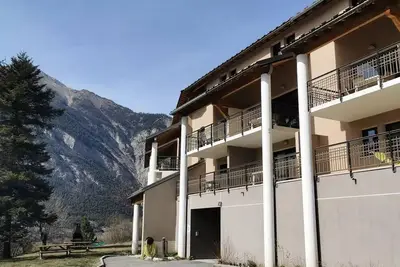 Image de 3 Pièces pour 6 Personnes