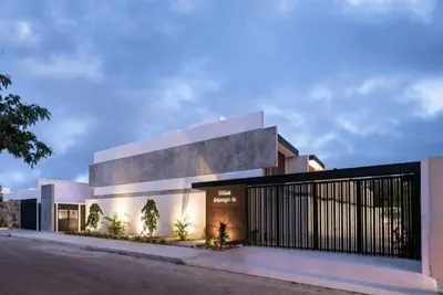Image de 3 Br, Pool, Free Parking Contemporary Home in Nice Merida Neighborhood