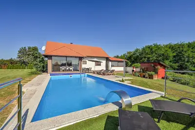 Image de Magnifique maison Ă Plesivica avec WiFi