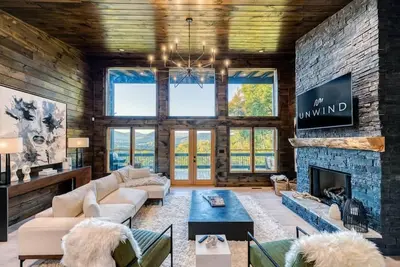 Image de Pinnacle Place - The Height of Mountain Living