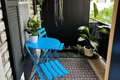 Image de Peaceful 2-bedroom cozy condo in the Galleria area.