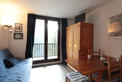 Image de Studio cozy 4 pers, Proche pistes et commerces, balcon, Tv, casier à skis