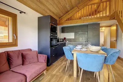 Image de Duplex rénové avec balcon, proche des pistes, parking et WiFi