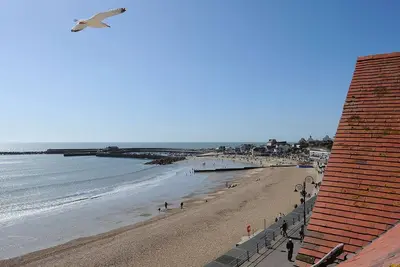 Seascape, family friendly, country holiday cottage in Lyme Regis