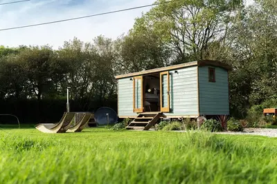 Fern, pet friendly, country holiday cottage in Wainhouse Corner