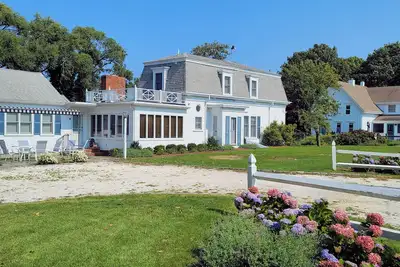Image de Spacious 4bd--A/C, Patio, Walk to Mayo Beach & Wellfleet Town Center