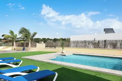 Image de Maison de vacances avec animaux domestiques \"Villa Montenmedio - Juande