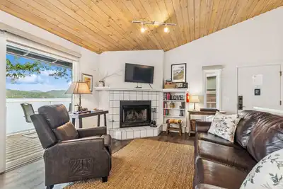 Image de Waterfront Whitefish Lake Condo 3 bed, 2 bath