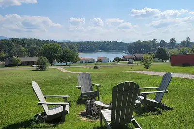 Image de 20% Off Book By 6/30 Lake & Mountain View, Hot Tub