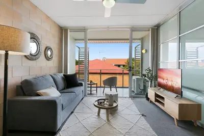 Sleek Apartment with Pool and Rooftop Terrace