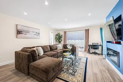 Image de Bright & comfortable 4brs Home in Daly City