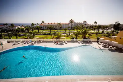Image de Amazing 2 Bedroom apartment - Playa del Duque