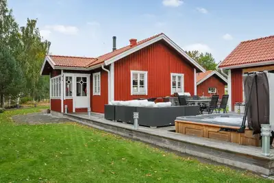 Image de Superbe maison Ă Karlstad avec sauna