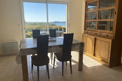 Image de Maison Vue Sur Mer avec wifi, à 200m de la mer à Pleumeur-Bodou