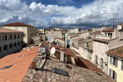 Image de Rare 3 Br/2 bath modern w/views old Antibes center